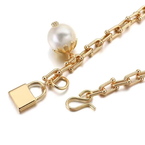 Graduated Link Elegant Gold Chain Lock Pearl Charm - Picture 7 of 11
